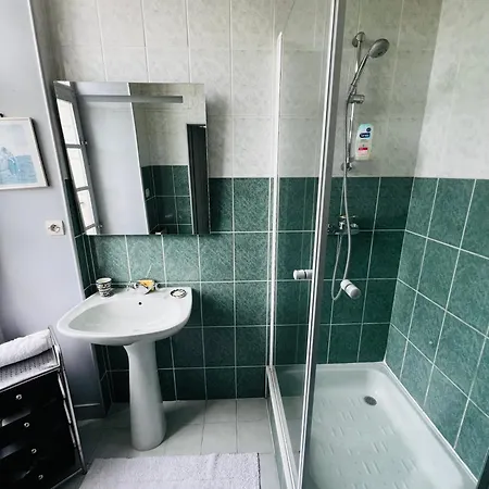 Chateau De La Thibaudiere - De La Reine