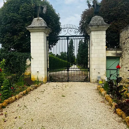 Chateau De La Thibaudiere Bois Savary - Pourpre Allonnes (Maine-et-Loire)